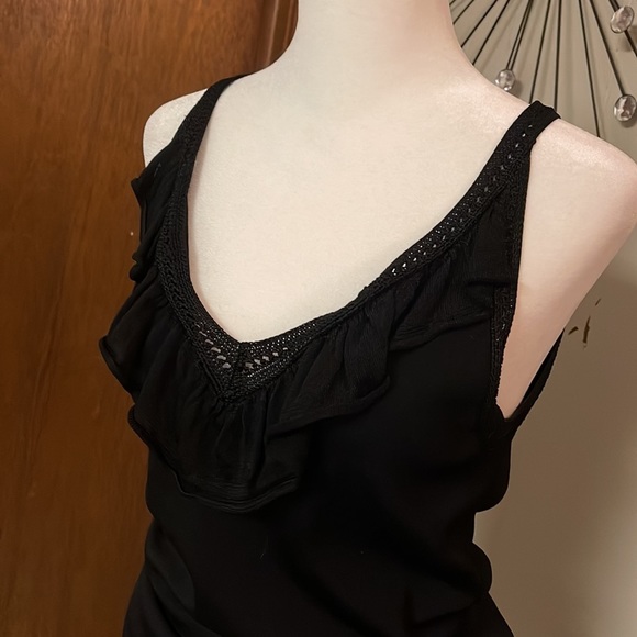 White House Black Market Tank with ruffles. M - Picture 3 of 5